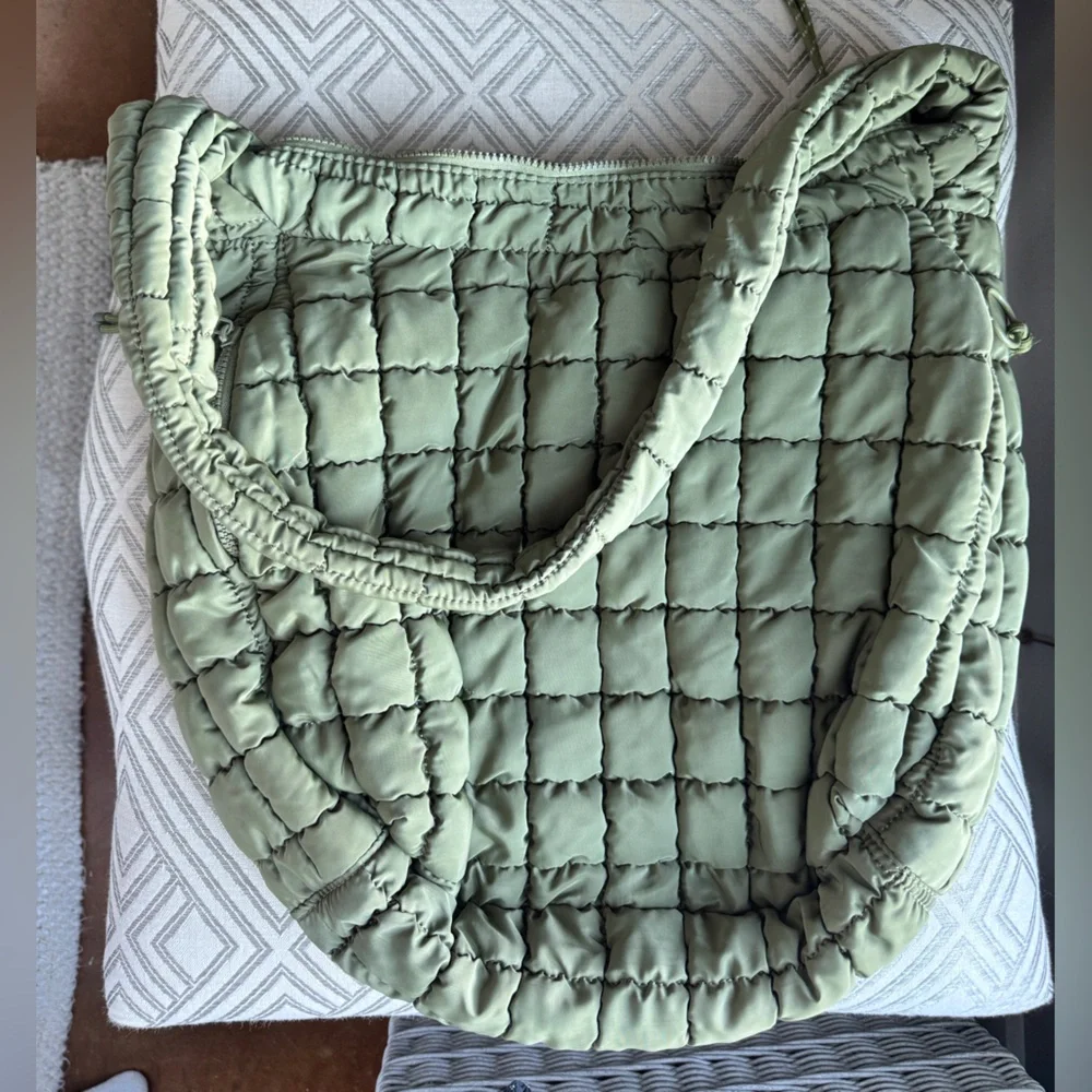 Urban Expressions Tamsin Quilted Puffer Tote Bag Green - Picture 4 of 7